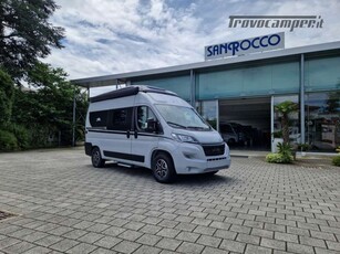 Laika Ecovip Campervan 540 con tetto a soffietto nero