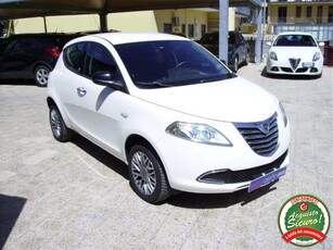 Lancia Ypsilon 0.9 TwinAir 85 CV 5 porte Metano Ecochic Gold usato