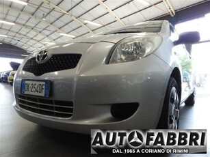 Toyota Yaris 16V cat 5 porte Sol usato