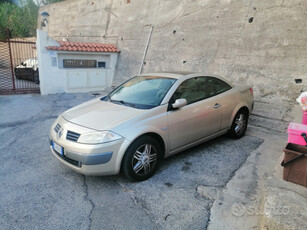 Usato 2004 Renault Mégane Cabriolet 1.9 Diesel 120 CV (3.000 €)