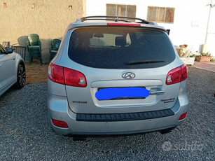 Usato 2009 Hyundai Santa Fe 2.2 Diesel 155 CV (2.000 €)