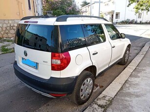 Usato 2010 Skoda Yeti 1.2 Benzin 105 CV (6.250 €)