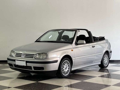 Usato 1998 VW Golf Cabriolet 1.8 Benzin 101 CV (7.990 €)