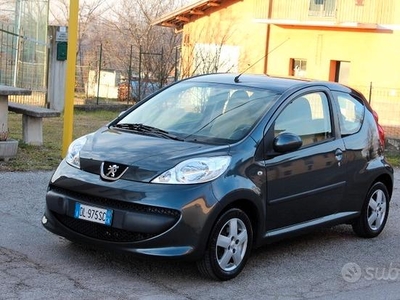 Peugeot 107 1.0 68CV Sweet Years CLIMA CERCHI IN L