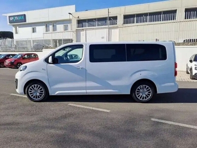 Peugeot Traveller BlueHDi 120 Business 88 kW