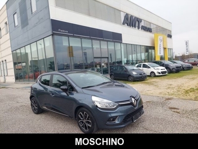 Renault Clio TCe 12V 90 CV 5 porte Moschino Intens usato