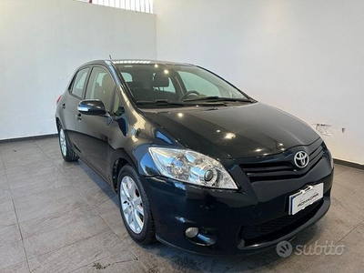 TOYOTA Auris 1.4 D-4D 5 porte Active