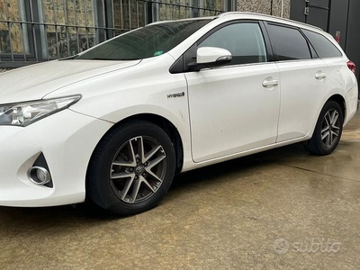 TOYOTA AURIS 2' serie SW