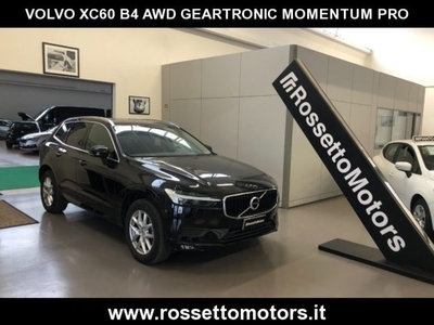 Volvo XC60 B4 (d) AWD Geartronic Momentum Pro usato