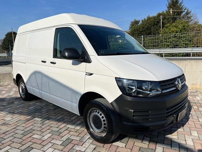 2018 VOLKSWAGEN Transporter