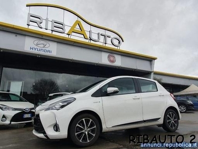 Toyota Yaris 1.5 Hybrid 5 porte Active ok neopatentato Savigliano