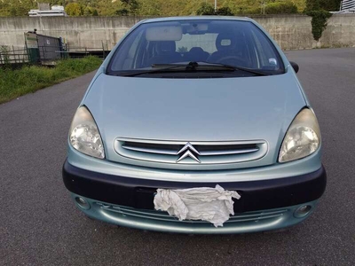 Usato 2000 Citroën Xsara Picasso 1.6 Benzin 88 CV (1.990 €)