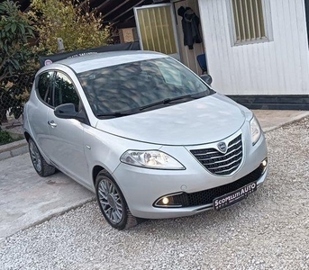 Usato 2012 Lancia Ypsilon 0.9 Benzin 85 CV (6.299 €)