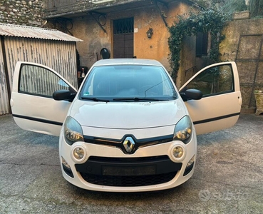 Usato 2013 Renault Twingo 1.1 Benzin 75 CV (4.900 €)