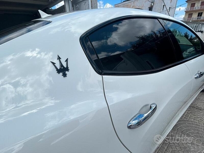 Usato 2017 Maserati Ghibli 3.0 Benzin 350 CV (35.000 €)