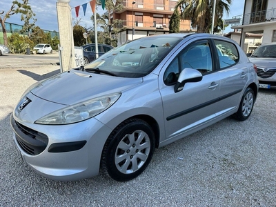 Peugeot 207 1.4 8V 75CV