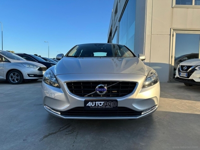 Volvo V40 D2