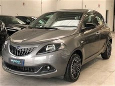 Lancia Ypsilon 1.0 FireFly 5 porte S&S Hybrid Ecochic Gold del 2023 usata a Venezia