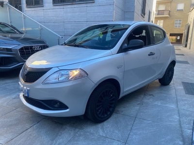 Lancia Ypsilon 1.2 69 CV