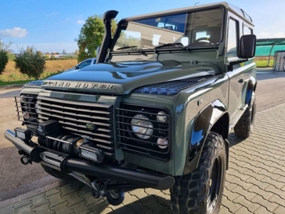 Land Rover Defender 90 2.4 TD4 Station Wagon S usato