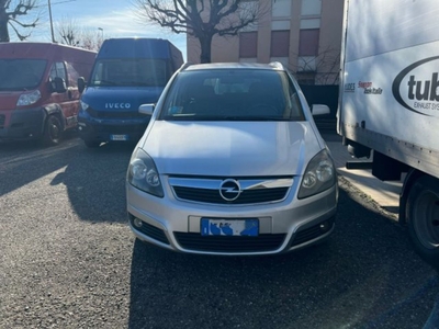 Opel Zafira 1.9 CDTI 120CV Cosmo usato