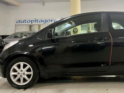 Toyota Yaris 1.0 3 porte Sol usato