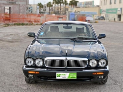 Usato 2000 Jaguar XJ 4.0 Benzin 284 CV (13.500 €)