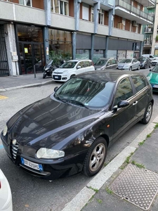 Usato 2001 Alfa Romeo 147 1.6 LPG_Hybrid 105 CV (1.800 €)
