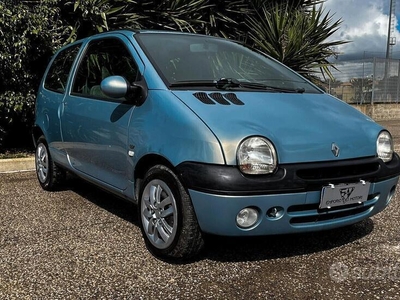 Usato 2003 Renault Twingo 1.1 Benzin 75 CV (2.350 €)