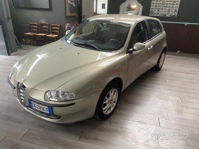 Usato 2004 Alfa Romeo 147 1.9 Diesel 140 CV (2.200 €)