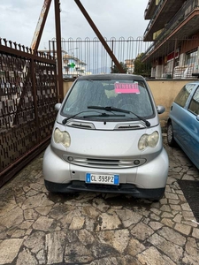 Usato 2004 Smart ForTwo Coupé 0.7 Benzin 61 CV (1.900 €)