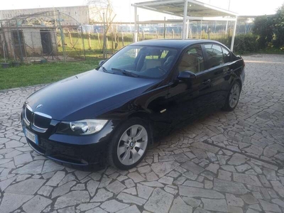 Usato 2005 BMW 320 2.0 Benzin 150 CV (3.500 €)