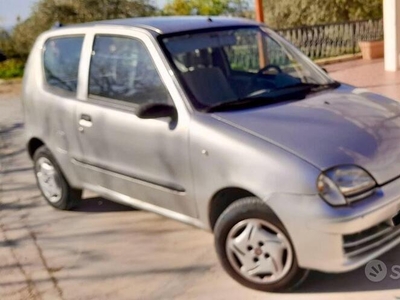 Usato 2005 Fiat 600 1.1 Benzin 54 CV (1.800 €)