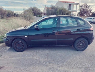 Usato 2005 Seat Ibiza 1.2 Benzin 64 CV (900 €)