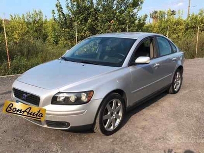 Usato 2005 Volvo S40 2.4 Benzin 140 CV (2.999 €)