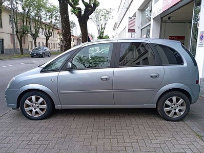 Usato 2006 Opel Meriva 1.4 Benzin 90 CV (3.000 €)