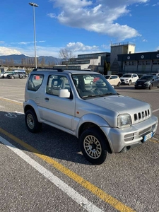 Usato 2006 Suzuki Jimny 1.3 Benzin 86 CV (8.000 €)