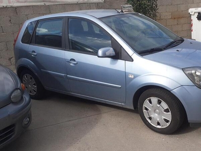 Usato 2007 Ford Fiesta 1.4 Diesel 68 CV (2.000 €)