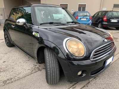 Usato 2009 Mini ONE 1.4 Benzin 75 CV (5.000 €)