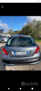 Usato 2009 Peugeot 207 1.4 Benzin 73 CV (2.500 €)