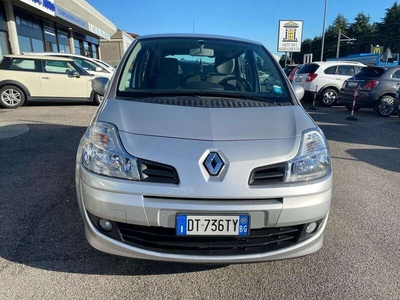 Usato 2009 Renault Modus 1.1 Benzin 75 CV (4.900 €)