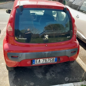 Usato 2010 Peugeot 107 Benzin (2.800 €)