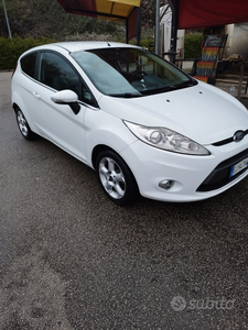 Usato 2011 Ford Fiesta 1.2 LPG_Hybrid 75 CV (5.500 €)