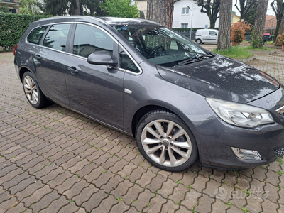 Usato 2011 Opel Astra 1.7 Diesel 125 CV (4.900 €)