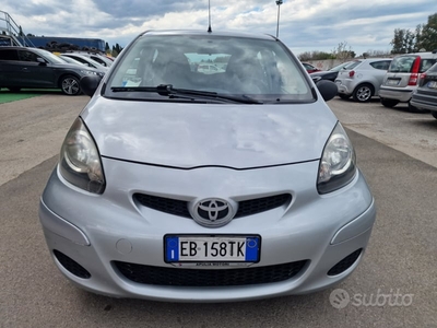 Usato 2011 Toyota Aygo 1.0 Benzin 68 CV (4.900 €)