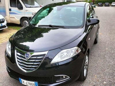 Usato 2012 Lancia Ypsilon 1.2 Benzin 69 CV (5.700 €)