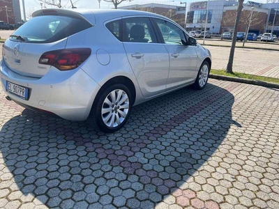 Usato 2012 Opel Astra 1.4 Benzin 140 CV (7.200 €)