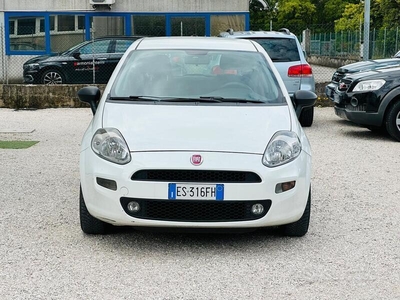 Usato 2013 Fiat Punto 1.3 Diesel 75 CV (3.800 €)