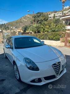 Usato 2014 Alfa Romeo Giulietta 1.6 Diesel 105 CV (12.000 €)