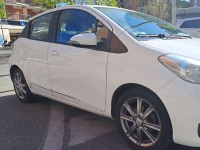 Usato 2014 Toyota Yaris 1.4 Diesel 90 CV (4.900 €)